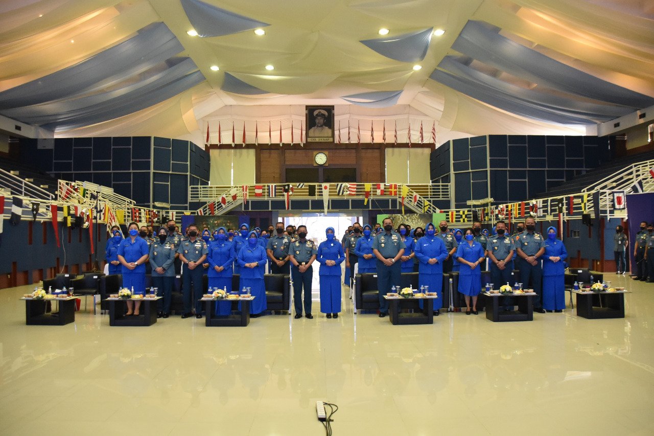 Komandan Lanal Bandung Hadiri Acara Tatap Muka Pembina Dan Ketua Daerah Dengan Seluruh Pembina