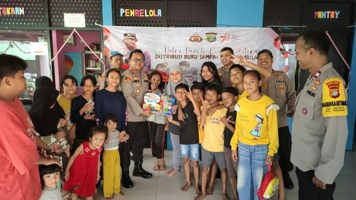 Polri Peduli Budaya Literasi Distribusi Buku Sampai Pelosok Negeri ActualNews
